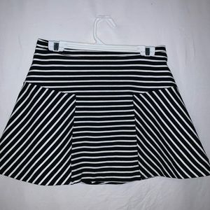 black and white striped skirt SIZE 5